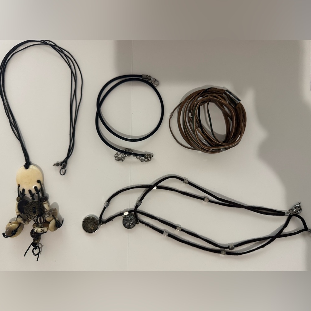 ***SOLD*** Leather Jewelry Lot